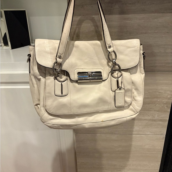 Coach Off-White Shoulder Bag with Silver Hardware - Picture 2 of 9